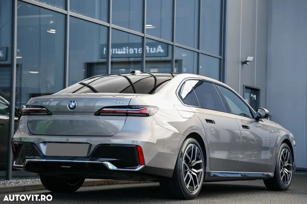 BMW Seria 7 740d xDrive - 35