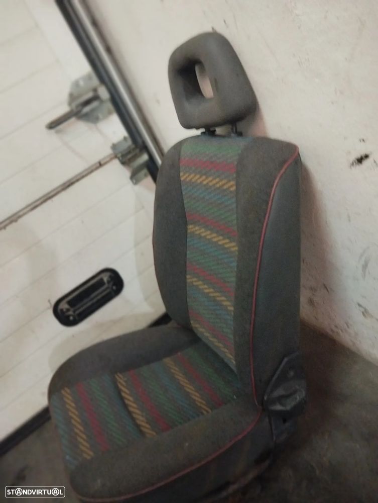 CONJUNTO DE BANCOS FRENTE RENAULT EXPRESS / SUPER 5 - 3