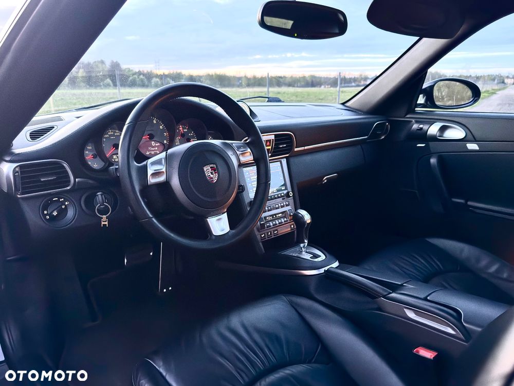 Porsche 911 - 28