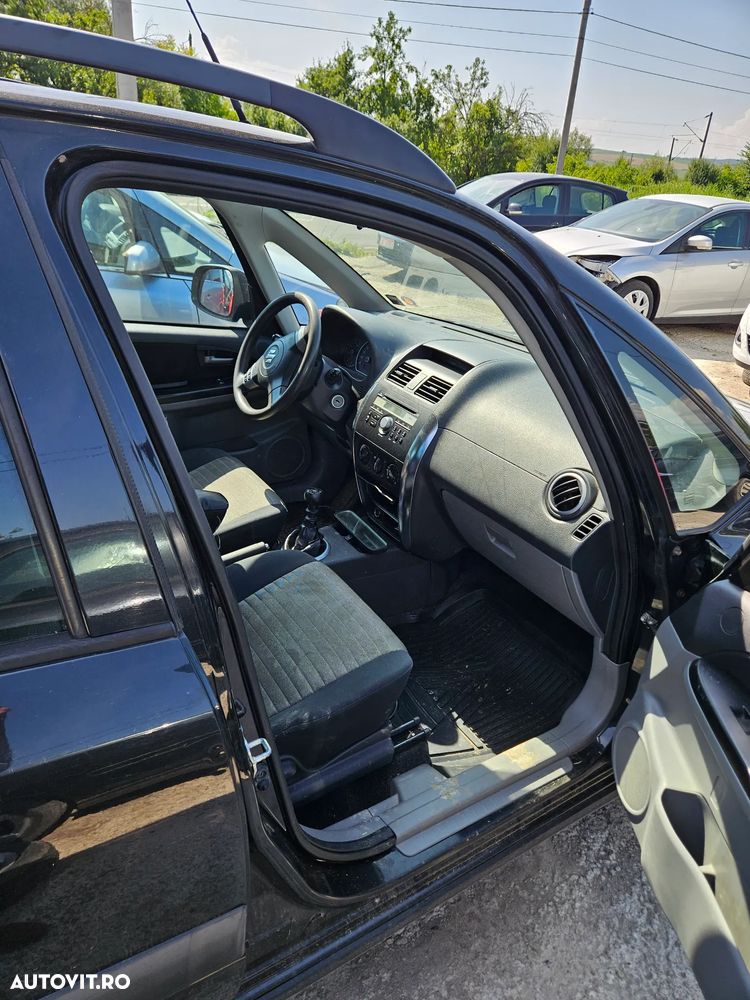 Dezmembrez suzuki sx4 - 7
