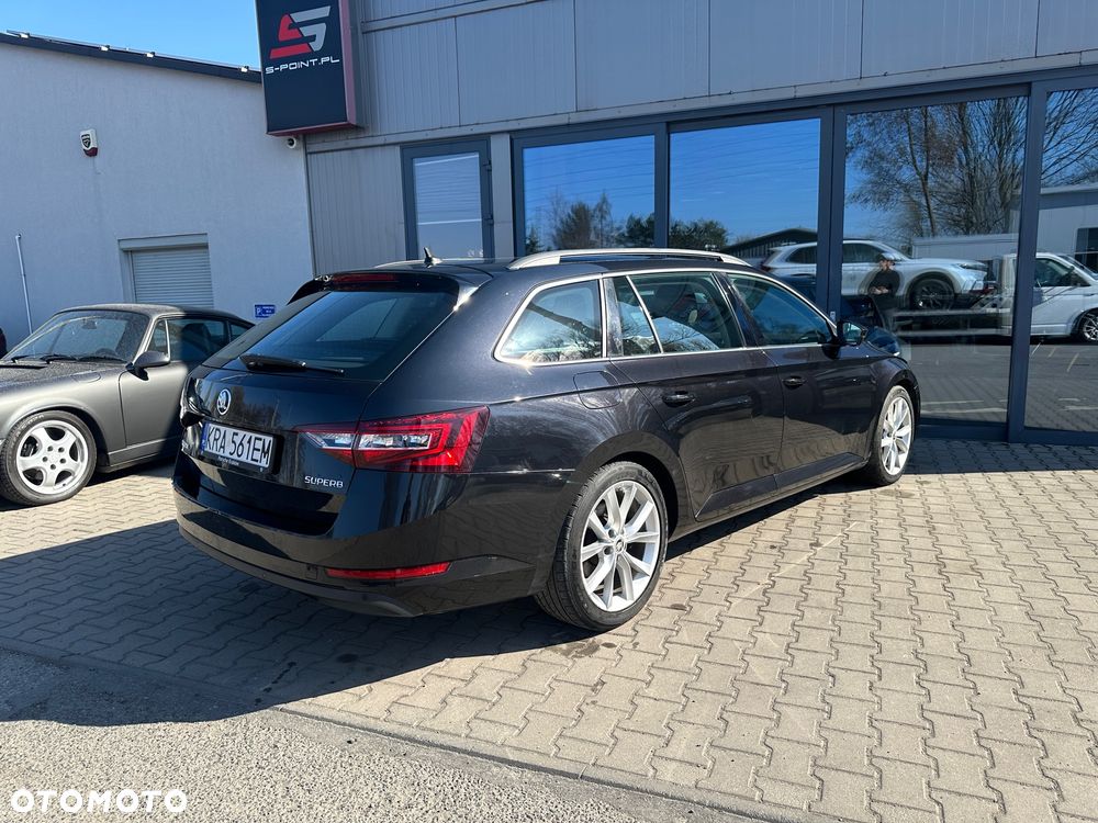 Skoda Superb 2.0 TDI Style - 10