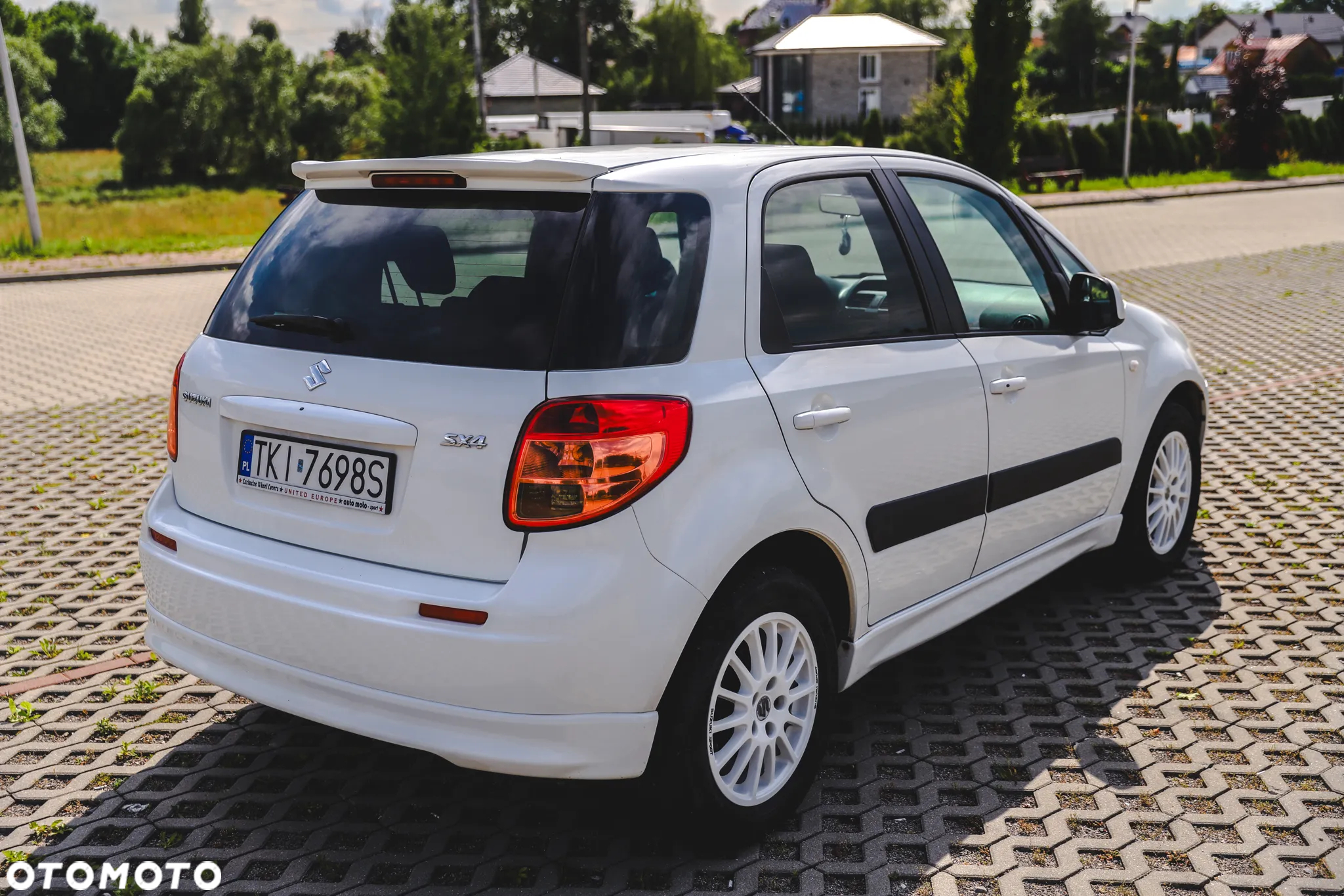 Suzuki SX4 - 10