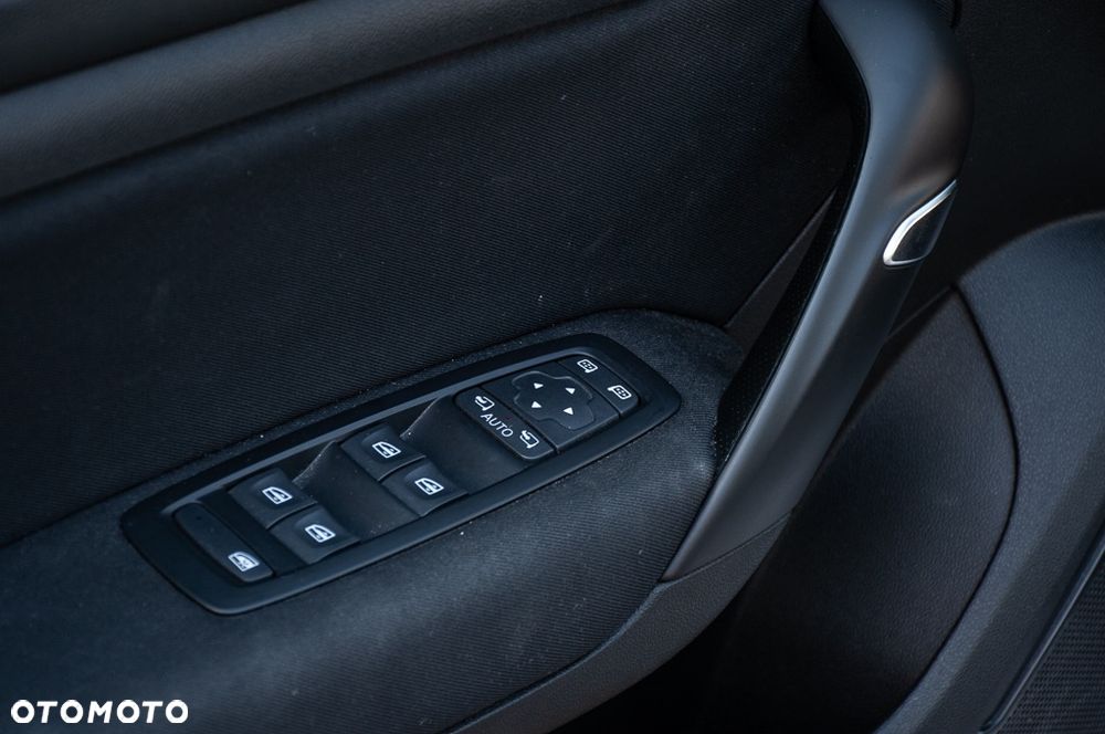 Renault Megane ENERGY dCi 110 EDC LIMITED - 30