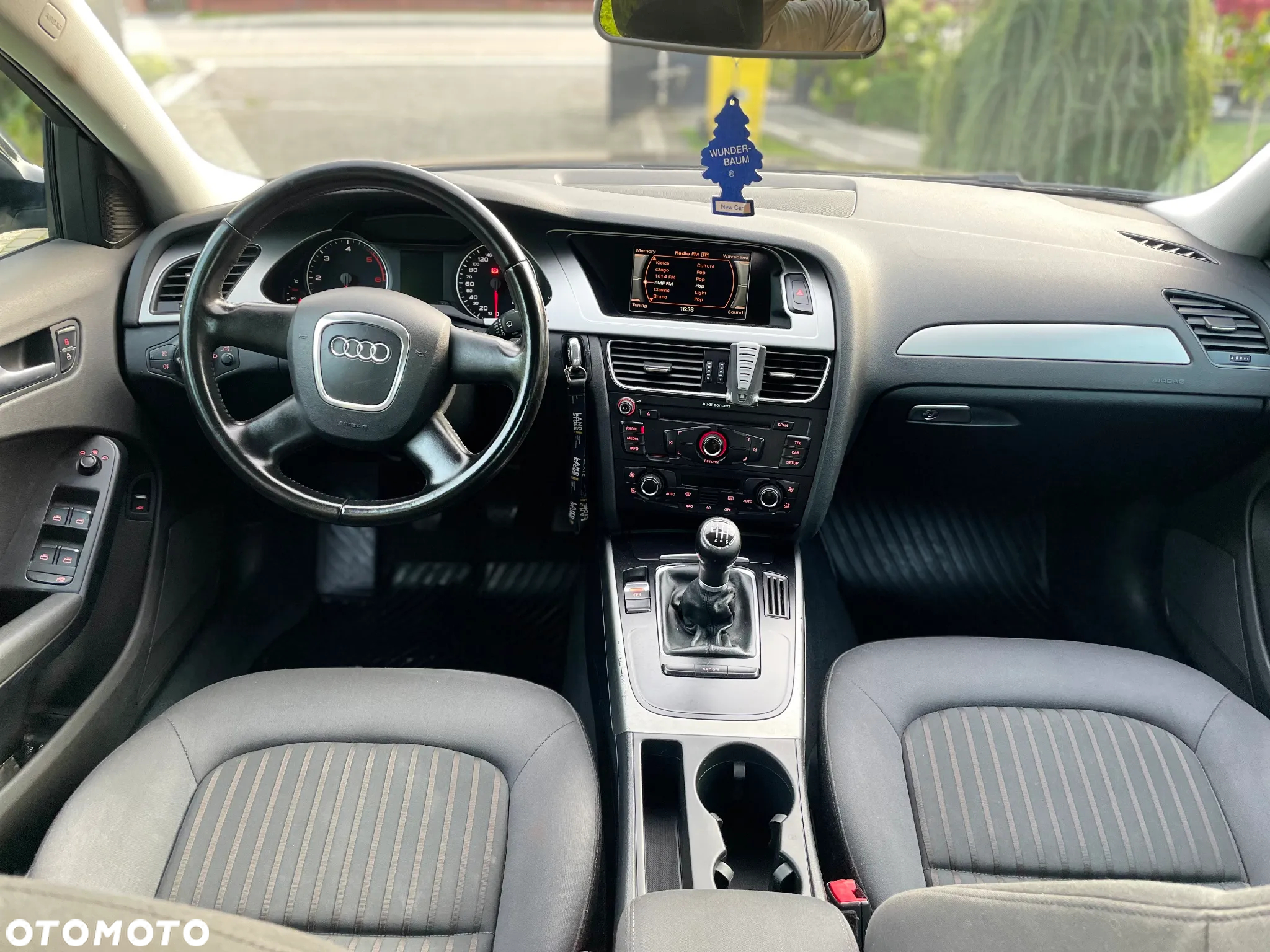 Audi A4 Limousine 2.0 TDI - 8