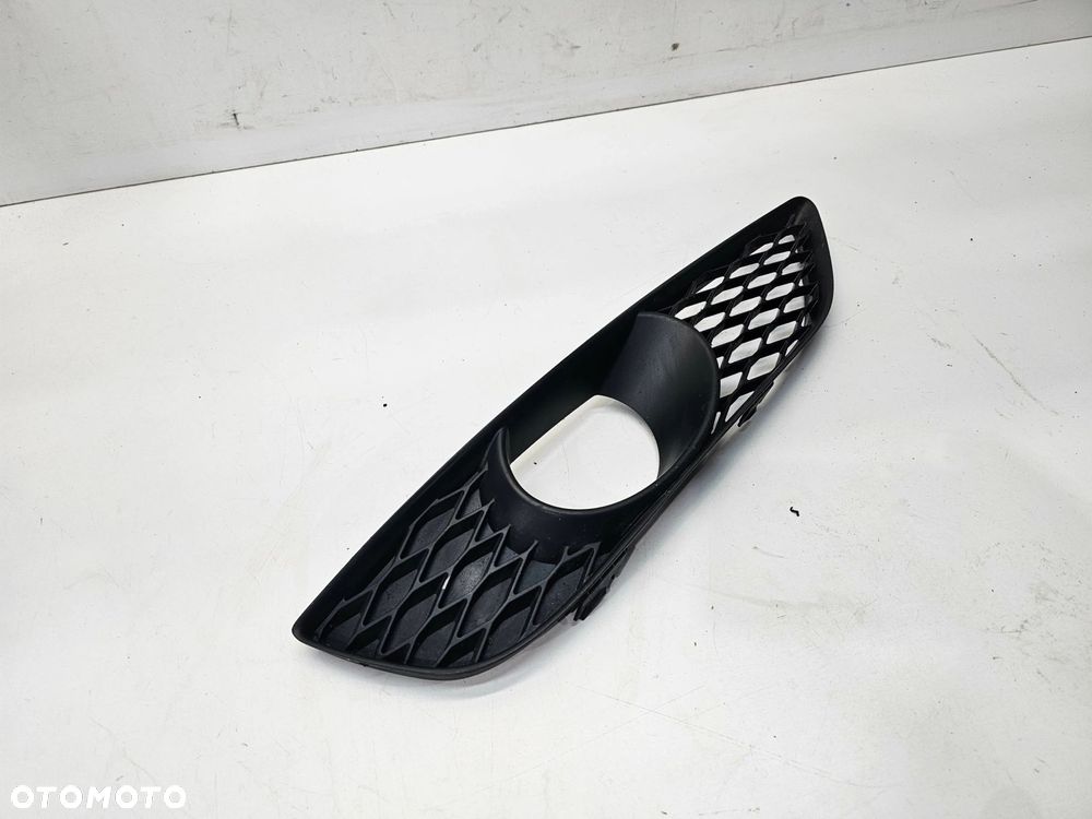 KRATKA HALOGENU ATRAPA ZDERZAKA PRAWA AUDI Q7 4L LIFT 4L0807676C - 9