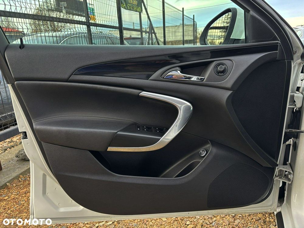 Opel Insignia 2.0 CDTI Cosmo - 11