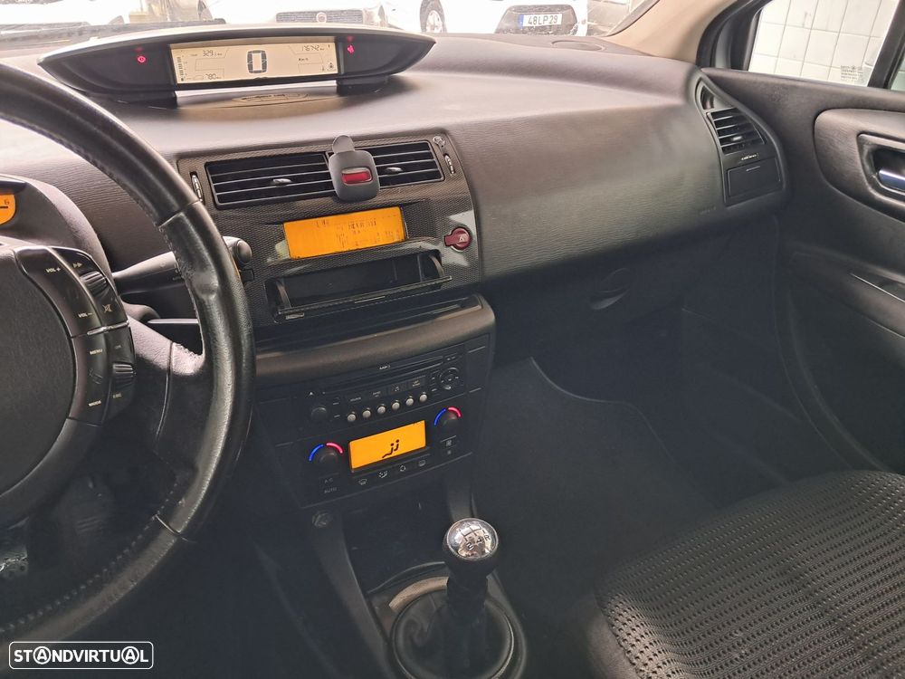 Citroën C4 1.6 HDi 110 SX - 8