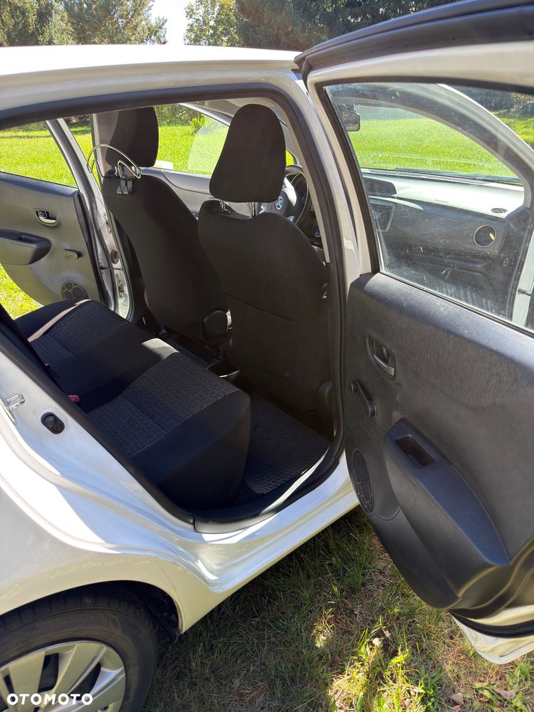 Toyota Yaris 1.33 Active - 11