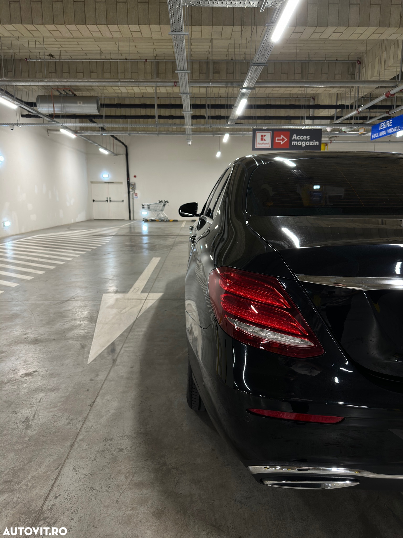 Mercedes-Benz E 220 d T 9G-TRONIC - 5