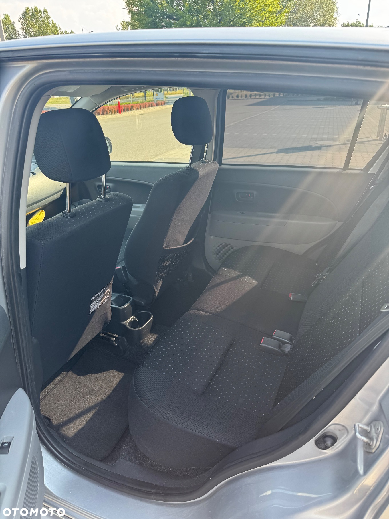 Daihatsu Sirion 1.0 - 7