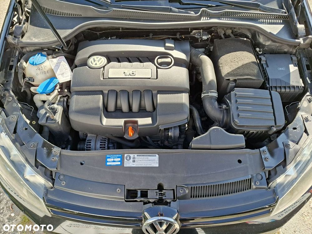 Volkswagen Golf - 25