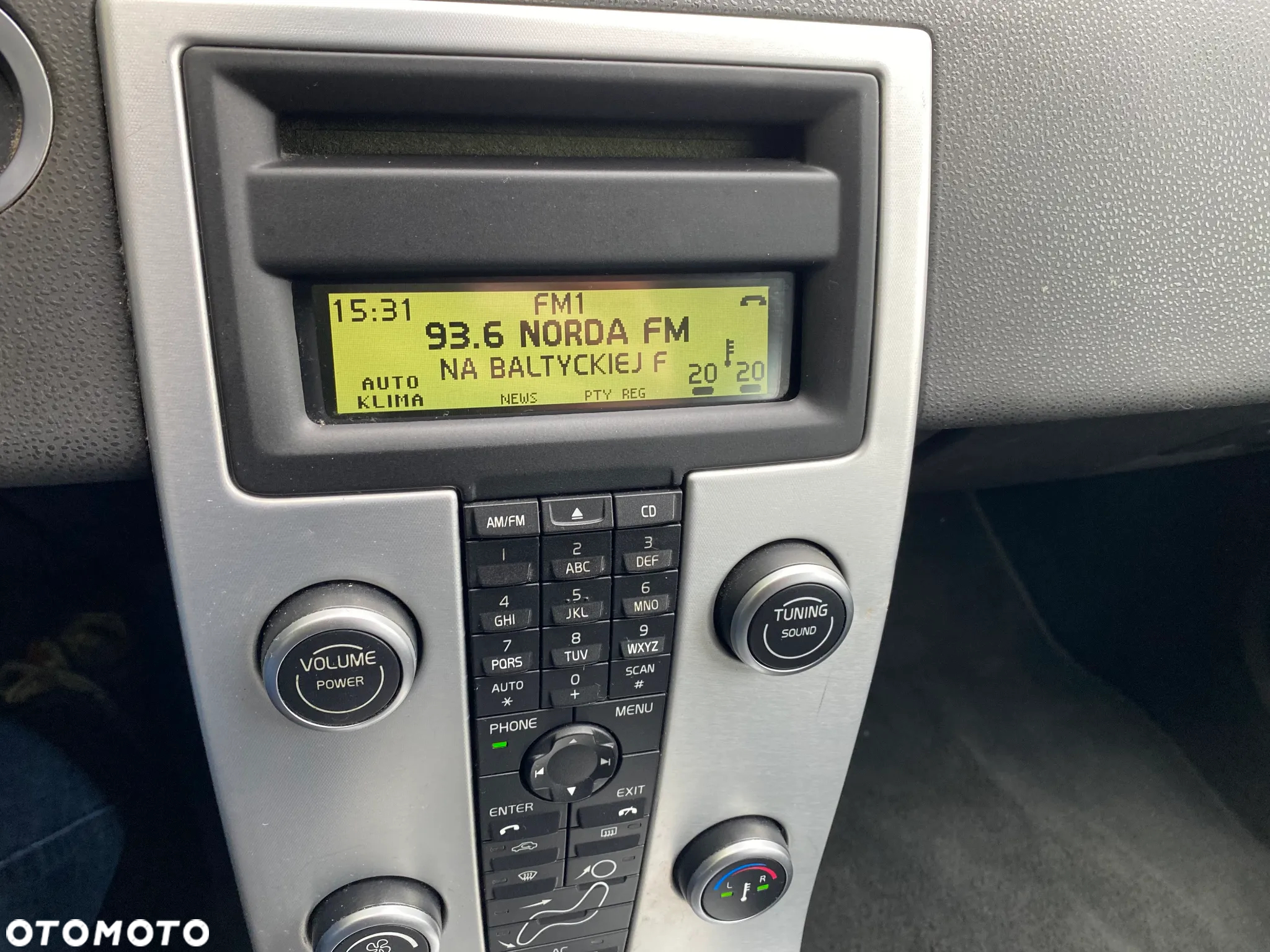 Volvo V50 D2 Momentum - 25