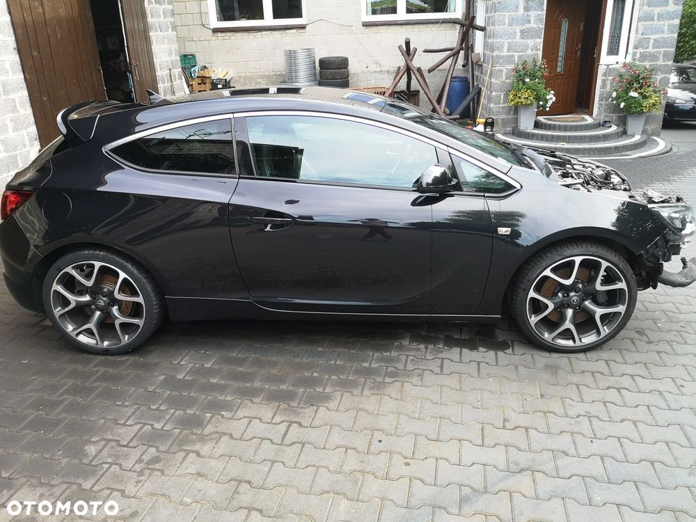 Opel Astra OPC - 3