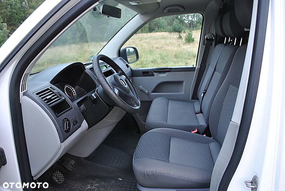 Volkswagen Transporter - 11