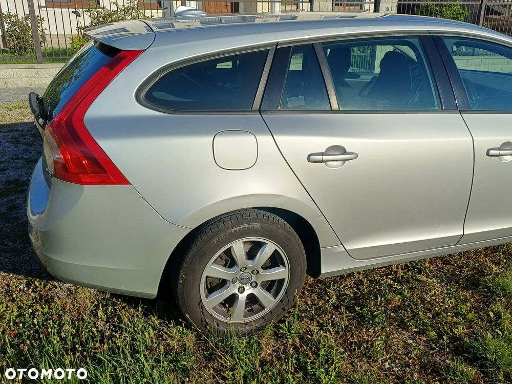 Volvo V60 D3 Geartronic Kinetic - 5