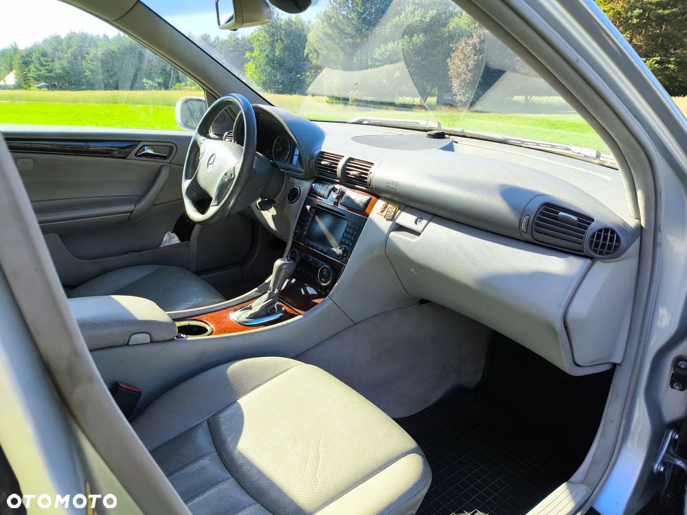 Mercedes-Benz Klasa C 280 Elegance 4-Matic - 9