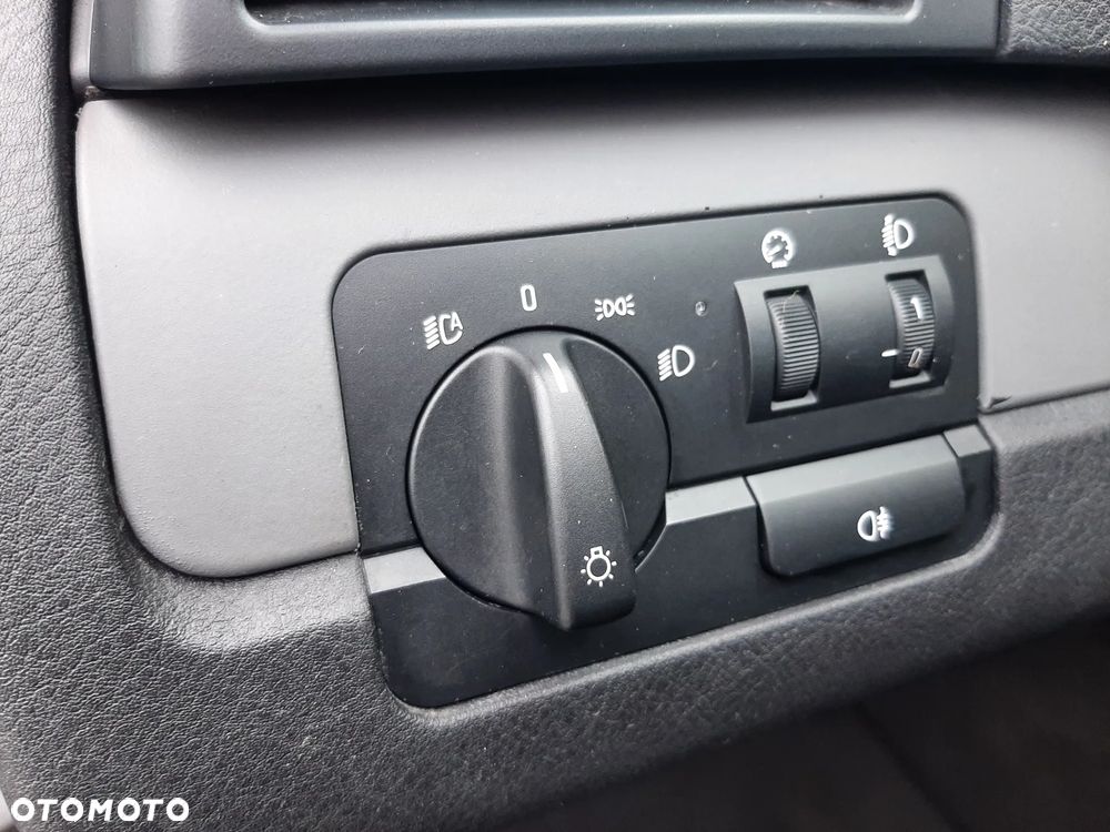 BMW Seria 3 316ti - 26