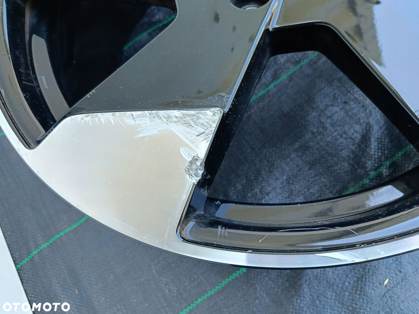 FELGA ALUMINIOWA VOLVO EX-30 EX30 OE 8.0"x19" 5x108 ET48.5 30000286 - 8