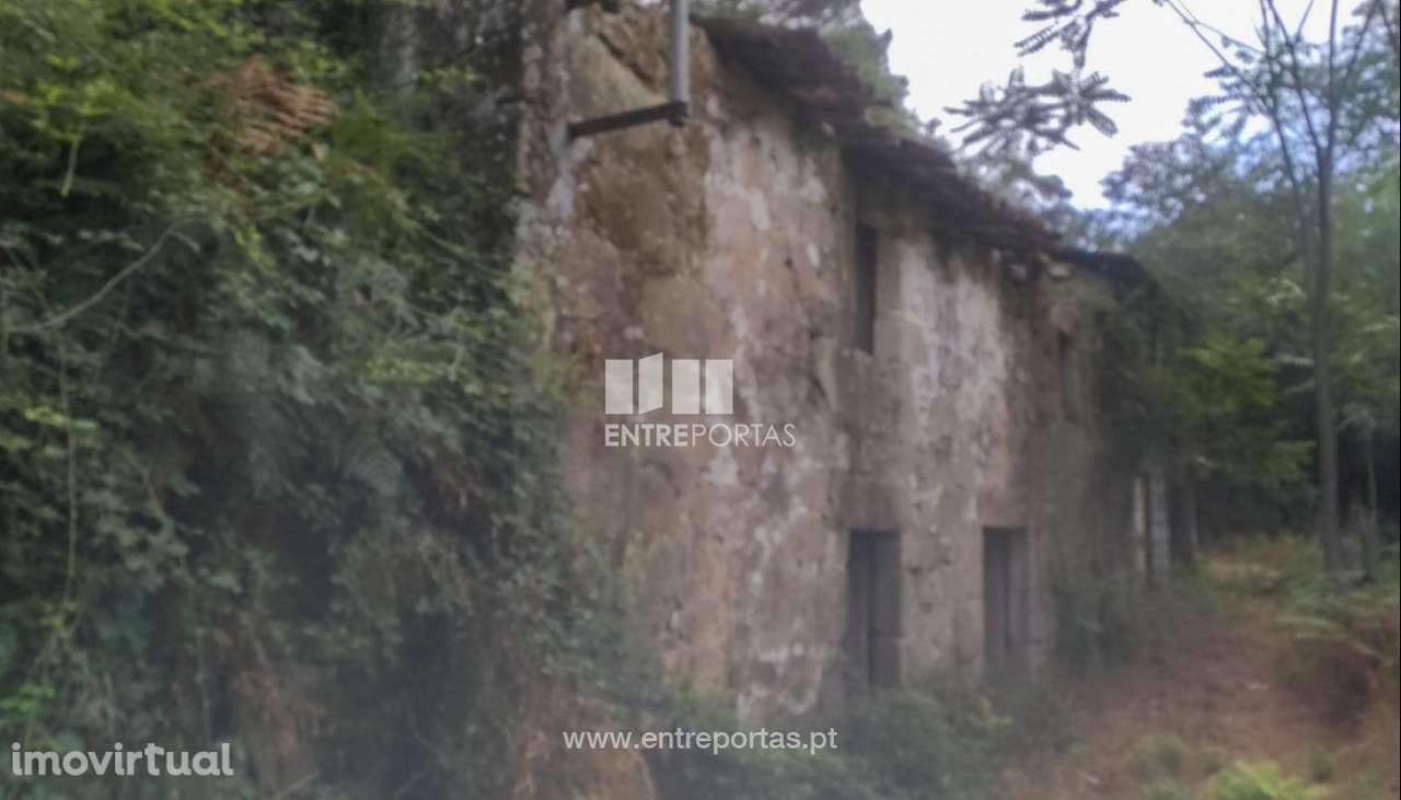 Venda de Quinta V2 para restauro, Caires, Amares - Grande imagem: 5/24