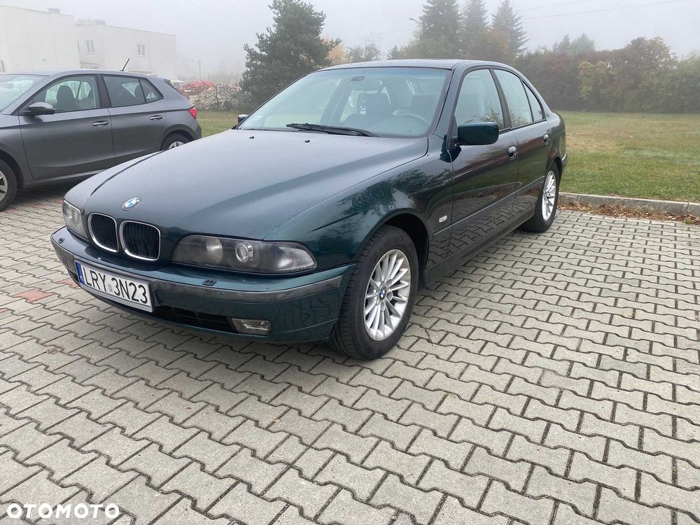 BMW 528I