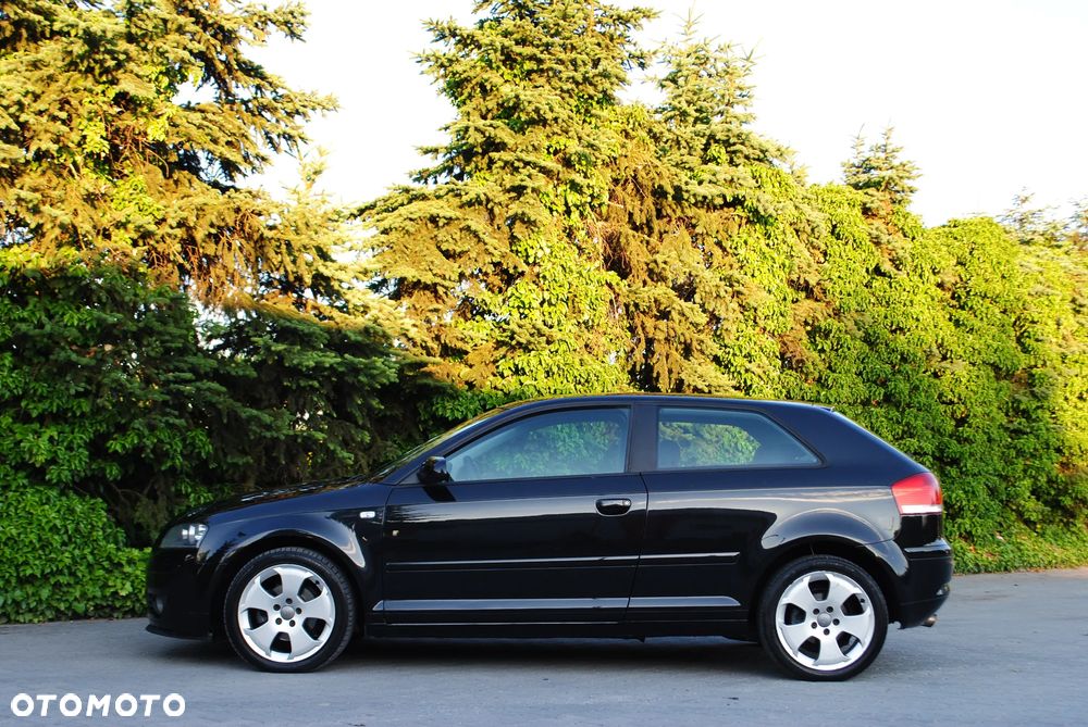 Audi A3 3-drzwiowe 1.6 Attraction - 4