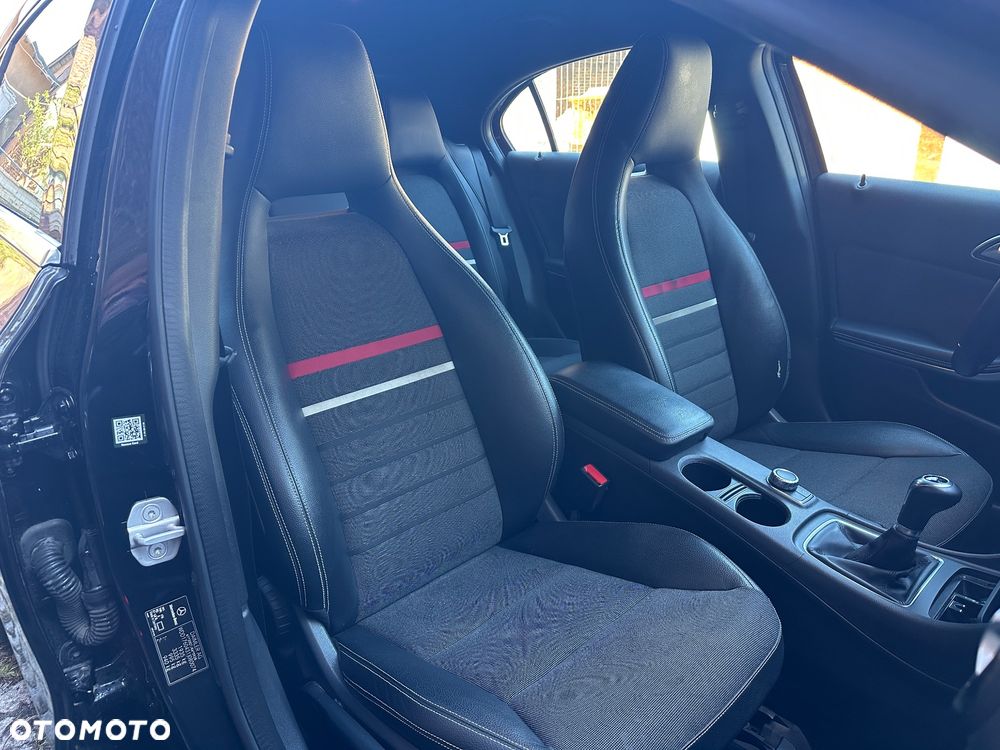 Mercedes-Benz Klasa A 200 (BlueEFFICIENCY) Urban - 12