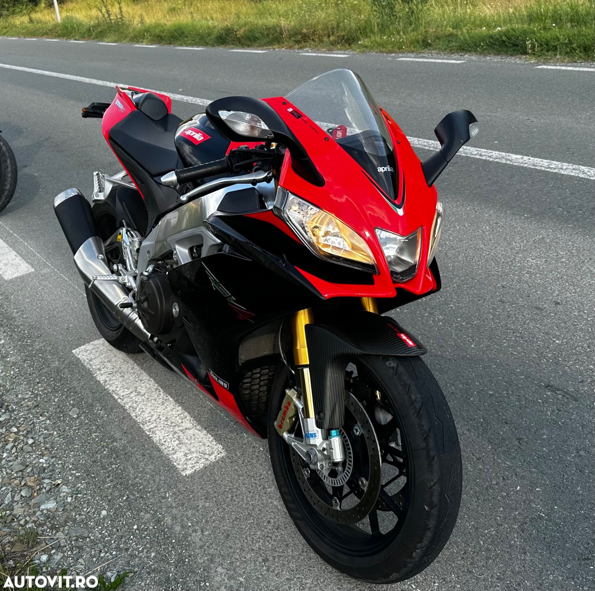 Aprilia RSV 4R - 1