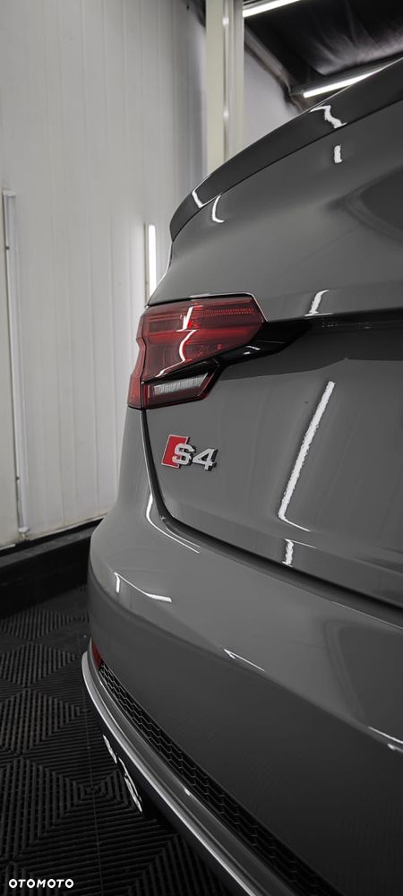 Audi S4 Limousine - 24