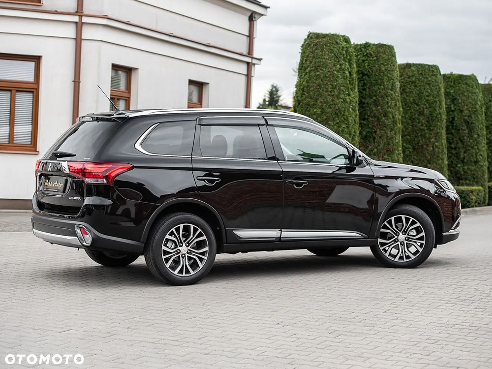 Mitsubishi Outlander 2.2 DI-D 4WD Automatik Diamant Edition - 15