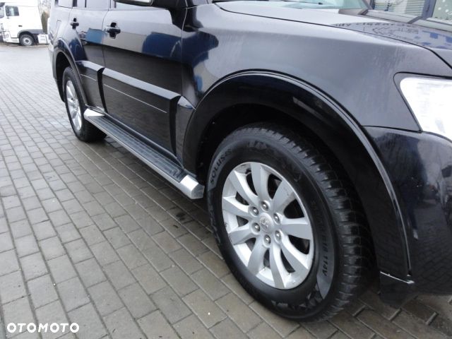 Mitsubishi Pajero 3.2 DID Instyle - 17
