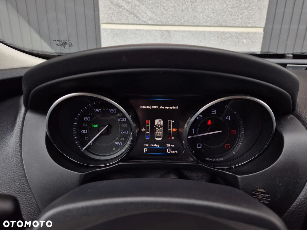 Jaguar XE 2.0 D Pure - 8