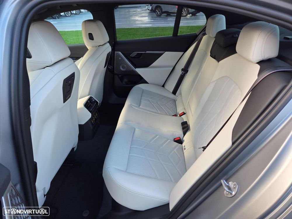 BMW i5 eDrive40 Pack Desportivo M Pro - 10
