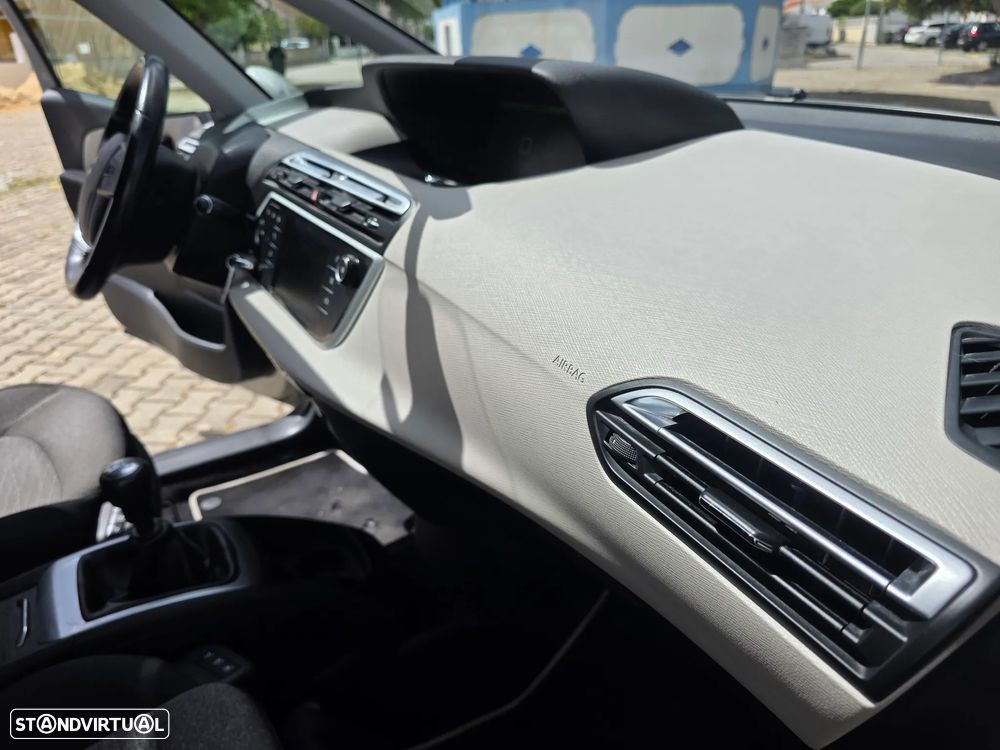 Citroën C4 Picasso PureTech 130 Stop&Start FEEL - 19