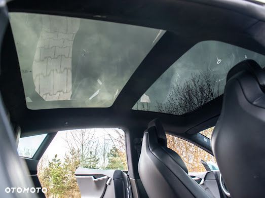 Tesla Model S Long Range Plus - 24