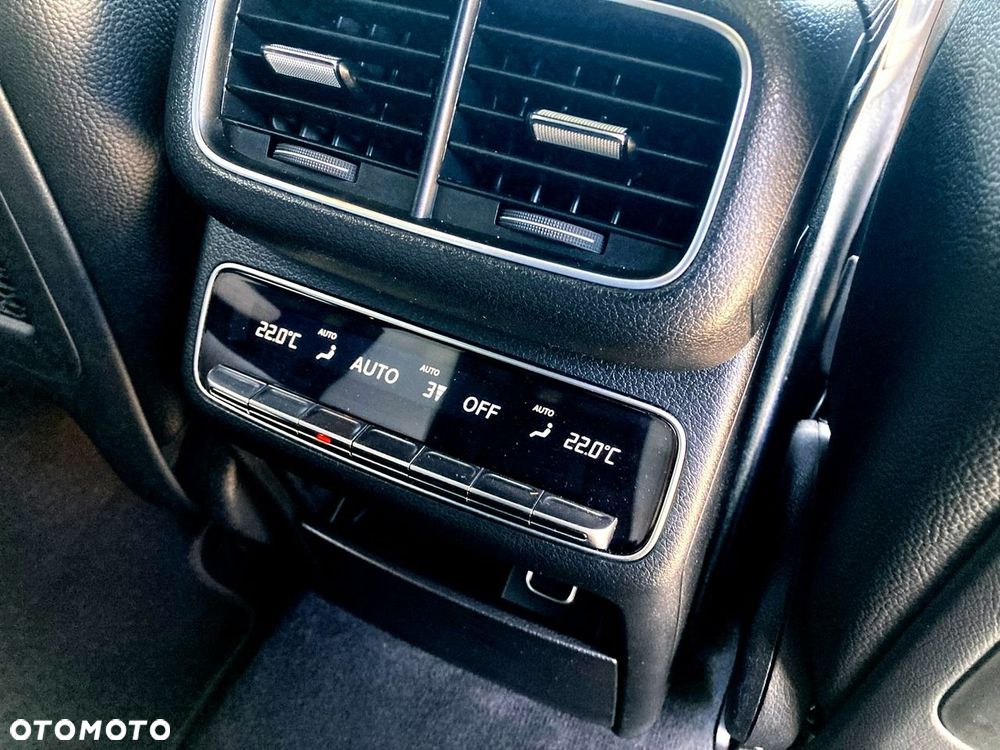 Mercedes-Benz GLE 400 4Matic 9G-TRONIC AMG Line - 35