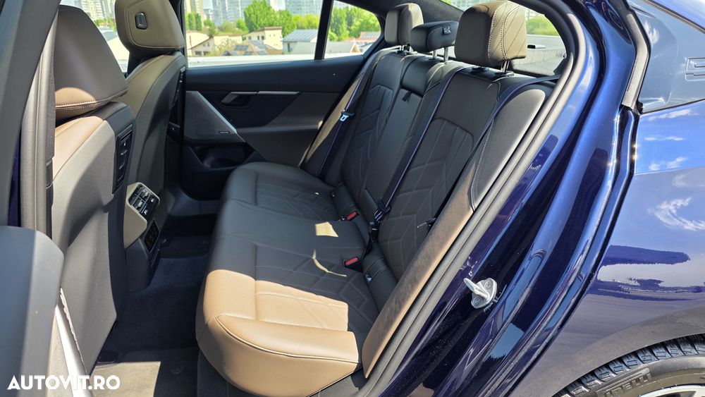 BMW Seria 5 520d xDrive AT MHEV - 9