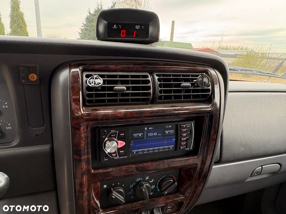 Jeep Cherokee - 14