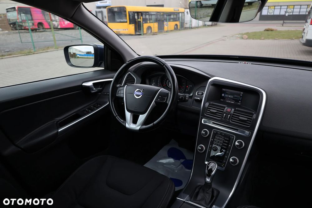 Volvo XC 60 D4 Geartronic Kinetic - 28
