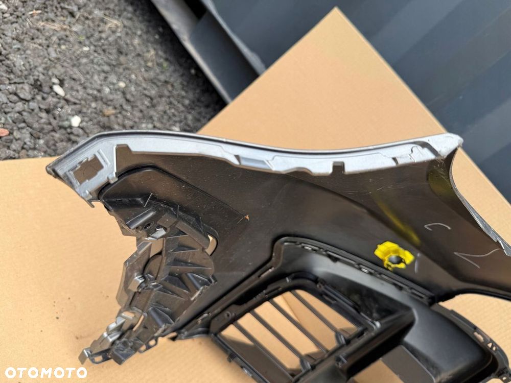 ZDERZAK TOYOTA YARIS GR LIFT ORYGINAŁ NIE KLEJONY - 7