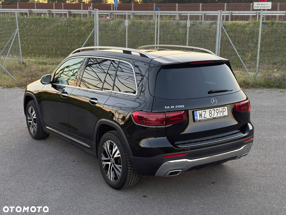 Mercedes-Benz GLB 200 7G-DCT - 4