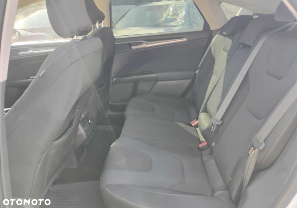 Ford Mondeo - 10
