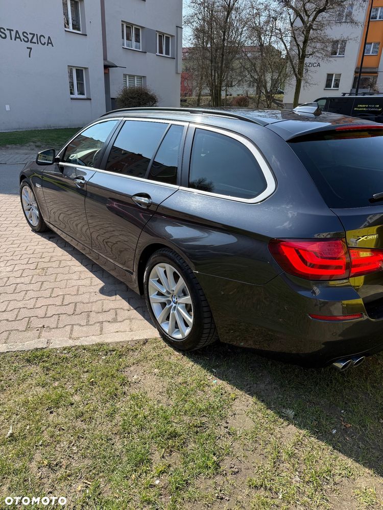 BMW Seria 5 525d xDrive - 2
