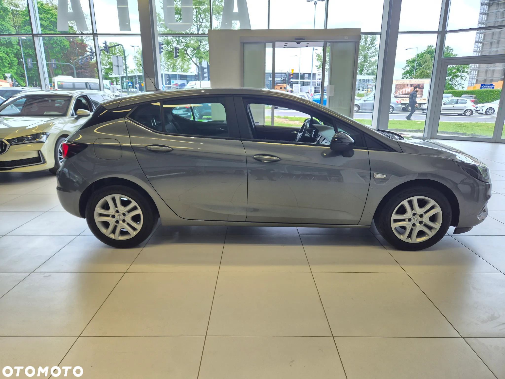 Opel Astra V 1.2 T Elegance S&S - 6
