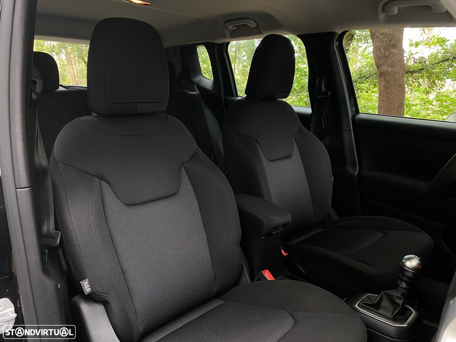 Jeep Renegade - 30