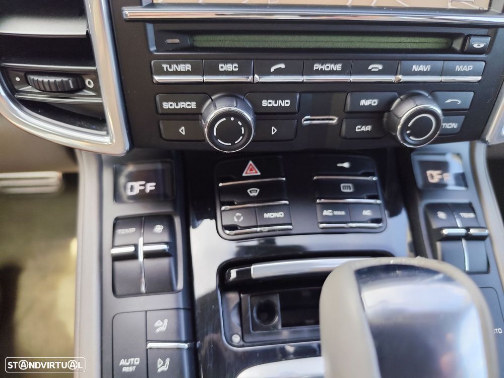 Porsche Cayenne - 19