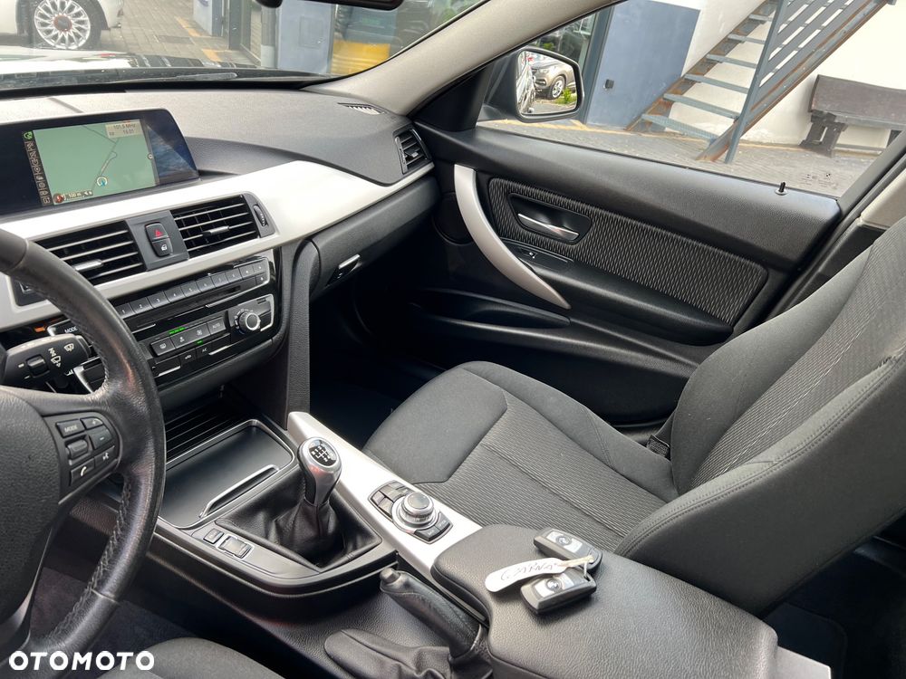 BMW Seria 3 318d Blue Performance Luxury Line - 14