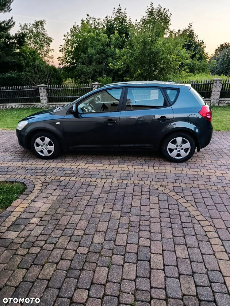 Kia Ceed - 5