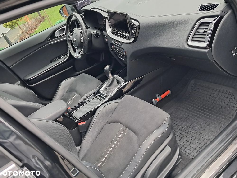 Kia ProCeed 1.5 T-GDI OPF GT LINE - 27