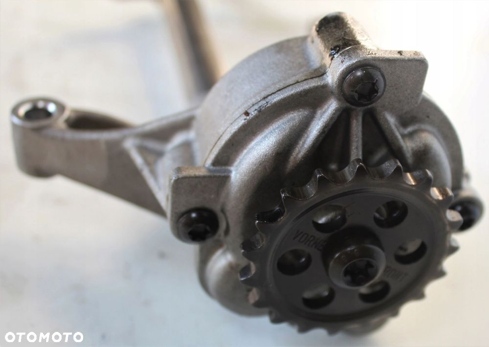 POMPA OLEJU BMW E65 745D 4.4D 7792551 - 5