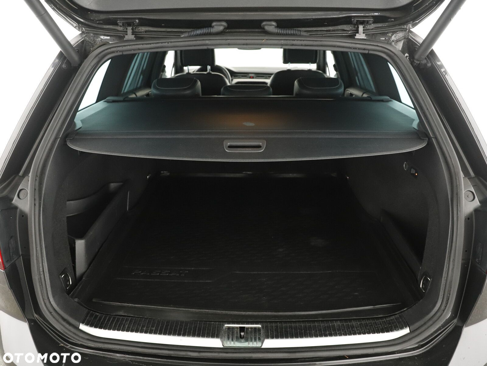 Volkswagen Passat - 20